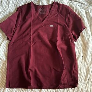 Maroon figs scrub top xxl